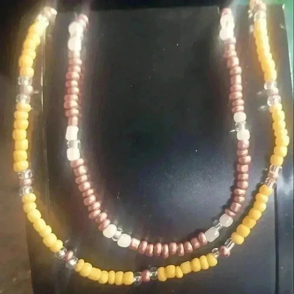 Pair of beaded necklaces - Picture 2 of 7